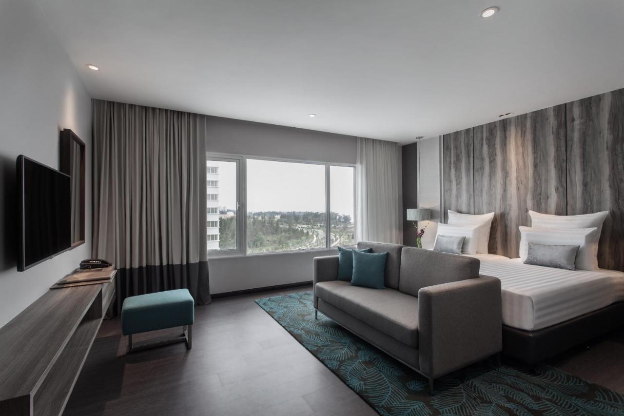 Pullman Miri Waterfront Ξενοδοχείο Εξωτερικό φωτογραφία Deluxe Room