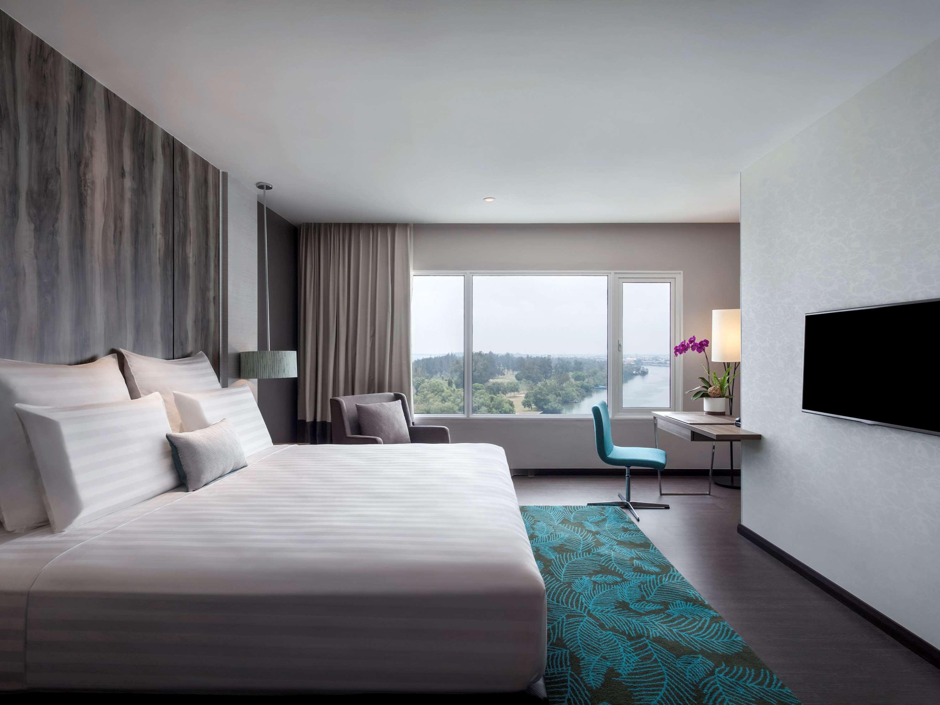 Pullman Miri Waterfront Ξενοδοχείο Εξωτερικό φωτογραφία Deluxe Room
