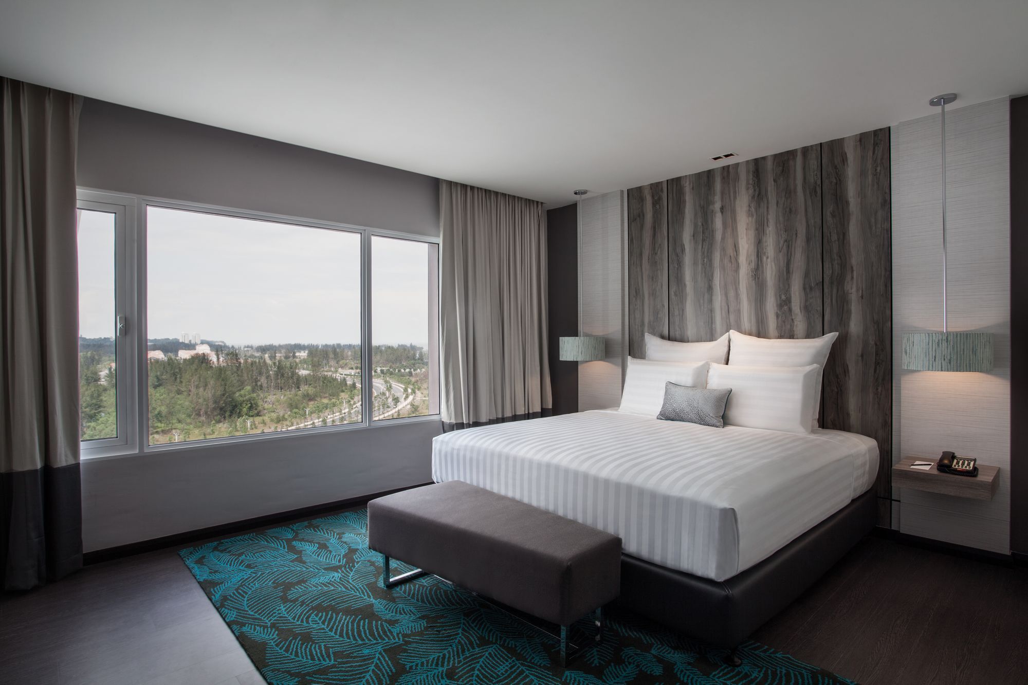Pullman Miri Waterfront Ξενοδοχείο Εξωτερικό φωτογραφία Executive Suite bedroom